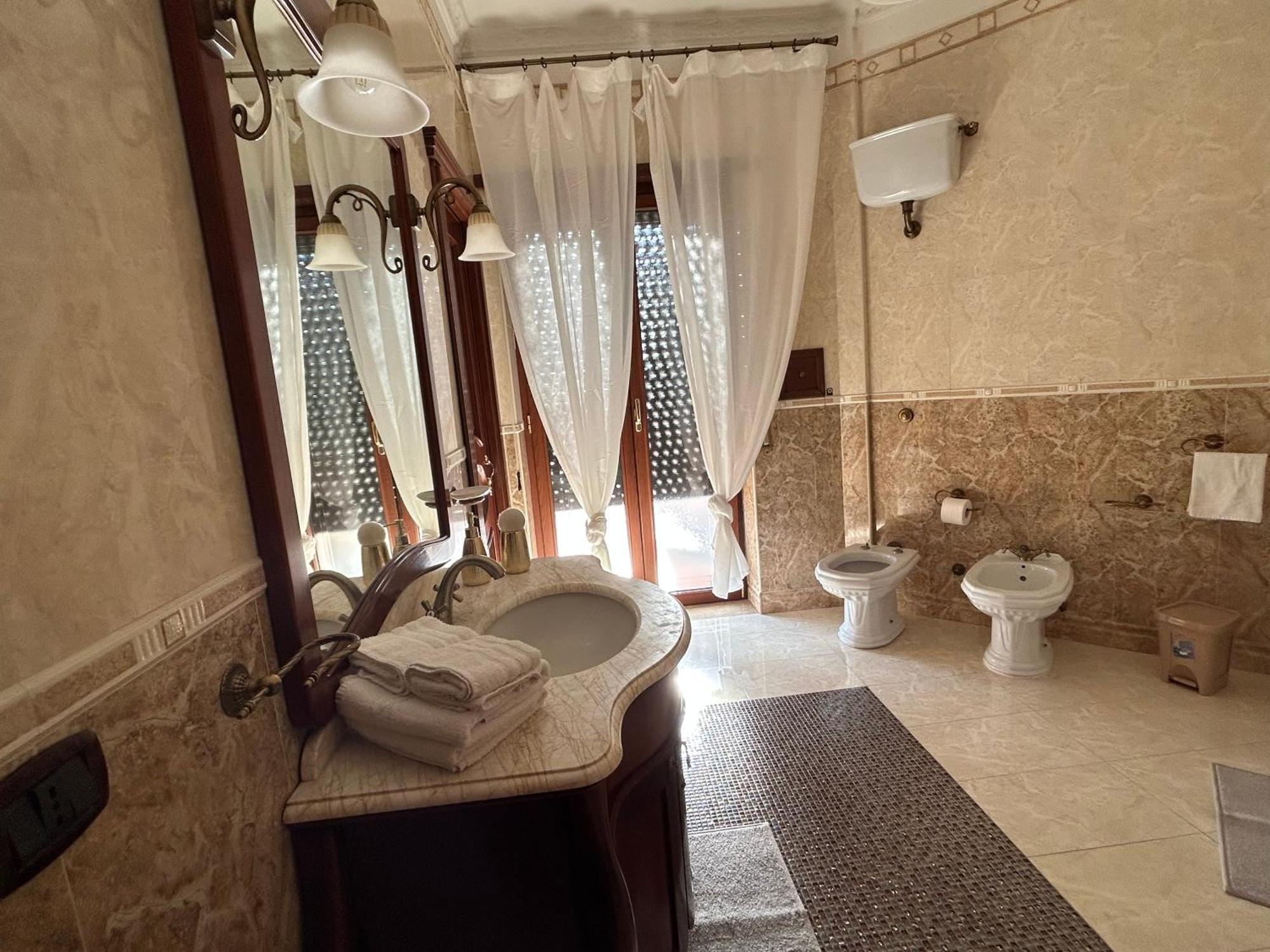 Luxury_C3 Apartment Наполи Екстериор снимка